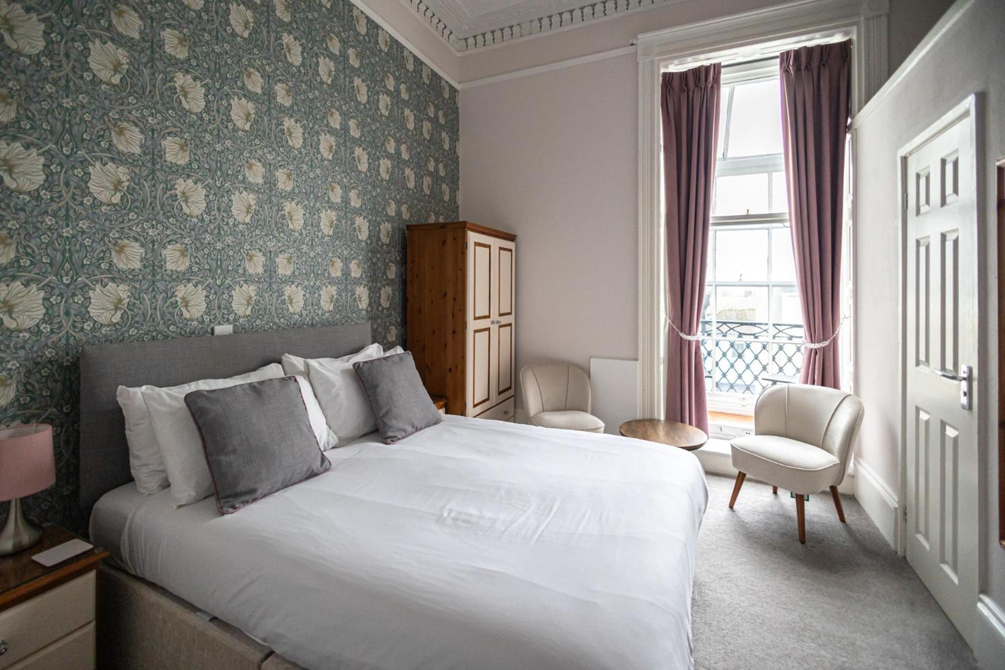 Gresham 4*
